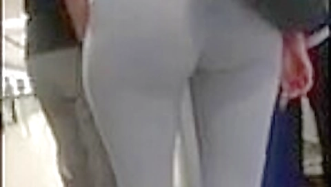 Nalgona en jogging pants