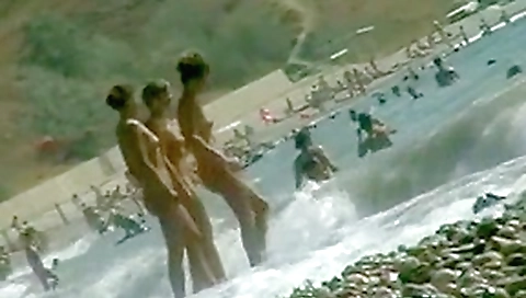 Amateur beach nudist 21