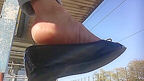 candid flat shoeplay