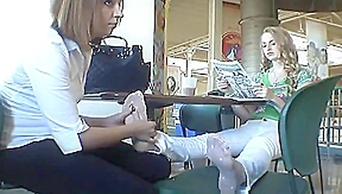 Princess Britt public foot worship