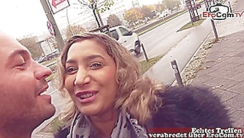German Turkish Housewife with big boobs public pick up EroCom Date