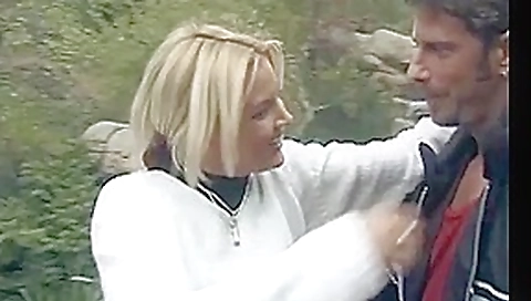 Horny girlfriend wants outdoor anal