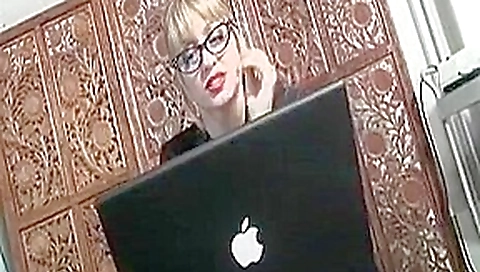 British slut Renee Richards gets fucked in the toilet