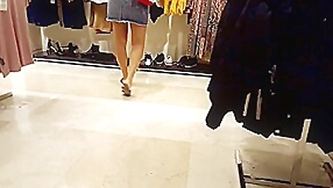 girls sexy legs long feets hot toes at shopping
