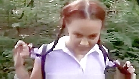 Queeny Love - Forest Cum teen 18+