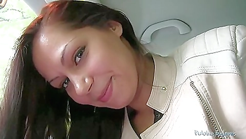 Amateurs Lady Nailed In The Car