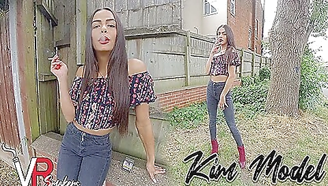 Kim Model In Dark Jeans