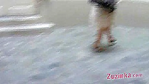 Zuzinka plays with her pussy in a taxi