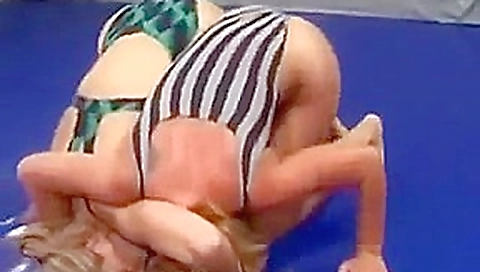 Girls fight